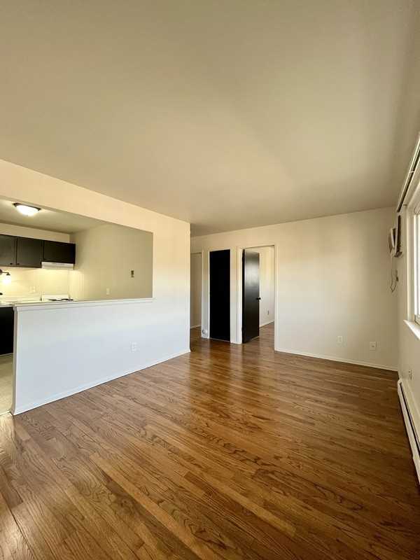 560 Harrison Boulevard - Photo 2 of 25