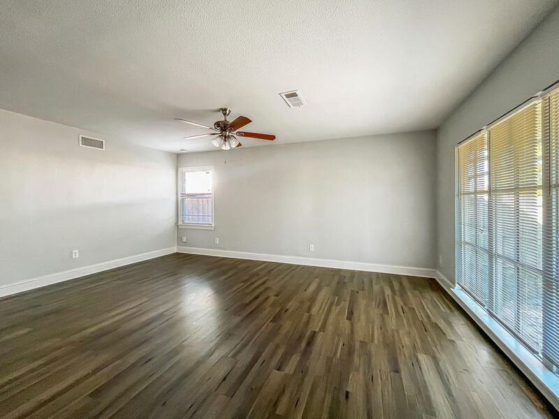 7116 Brierfield Drive - Photo 6 of 28