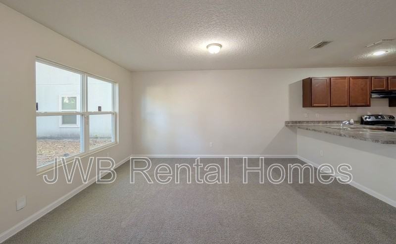 8205 Dandy Ave - Photo 6 of 19