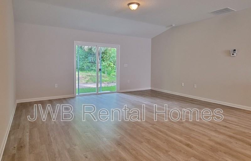 848 Granville Rd - Photo 5 of 9