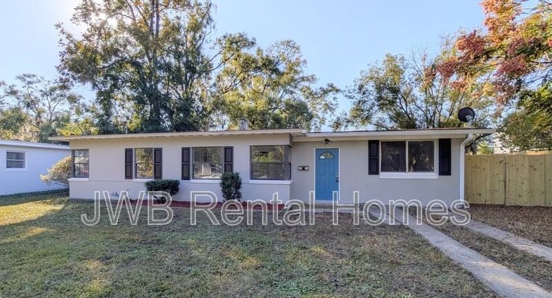 3574 Indigo Dr - Photo 2 of 17