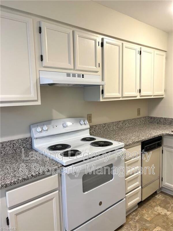 212 Ridge Forest Ct - Photo 5 of 24