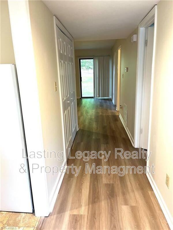 212 Ridge Forest Ct - Photo 7 of 24