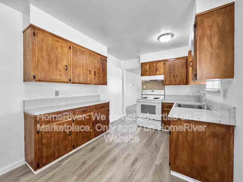 7000 Demaret Drive - Photo 2 of 16
