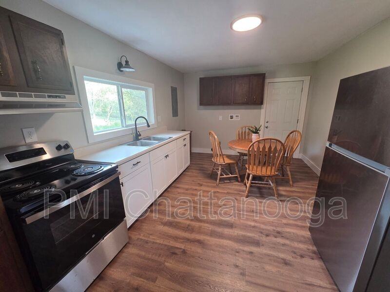 510 Mission Ridge Rd - Photo 3 of 13