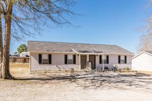 featured image of 1702 Faulkner Dr