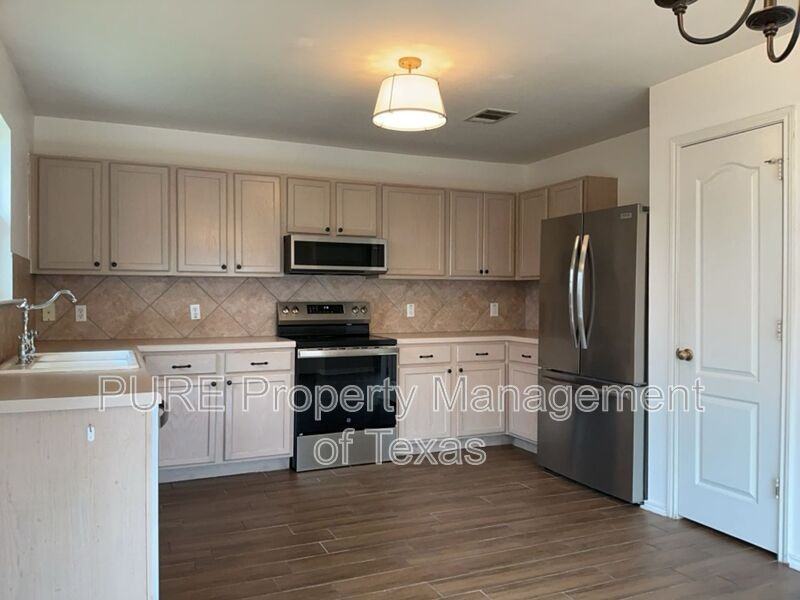 1716 Amistad Way - Photo 7 of 20