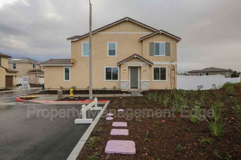 31529 Cobalite Dr - Photo 2 of 20
