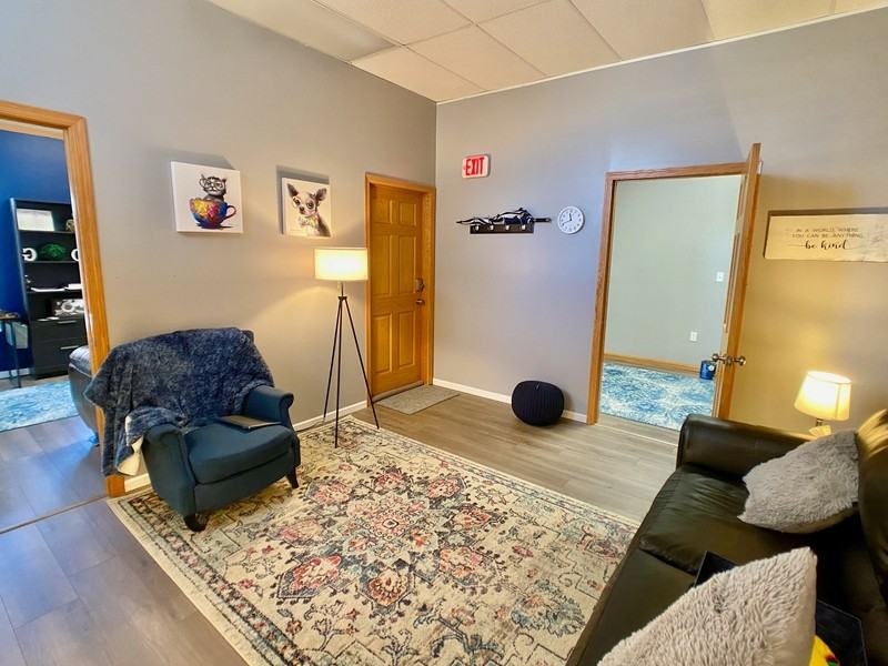 117 S Newton Ave - Photo 5 of 5