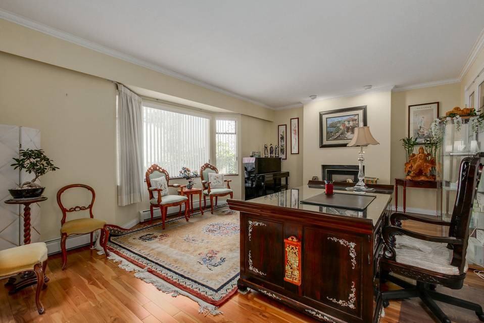 2135 Kirkstone Road - Photo 3 of 17