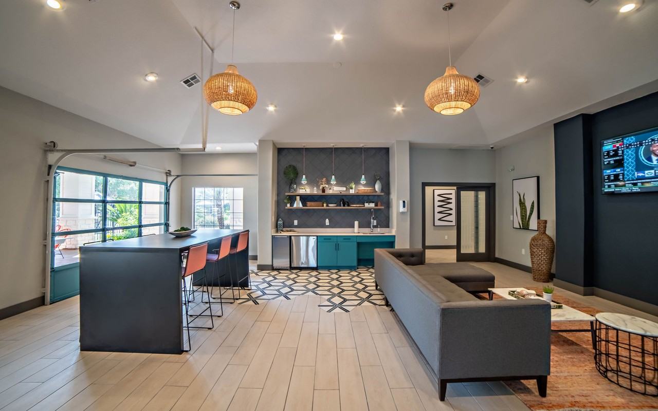 Villages at East Riverside - Photo 5 of 31