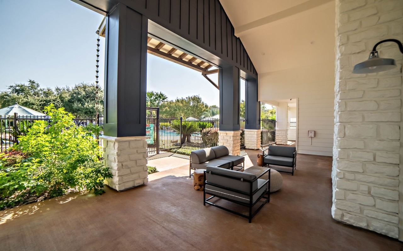 Villages at East Riverside - Photo 7 of 31