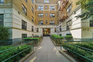 featured image of 61 North Arlington Avenue