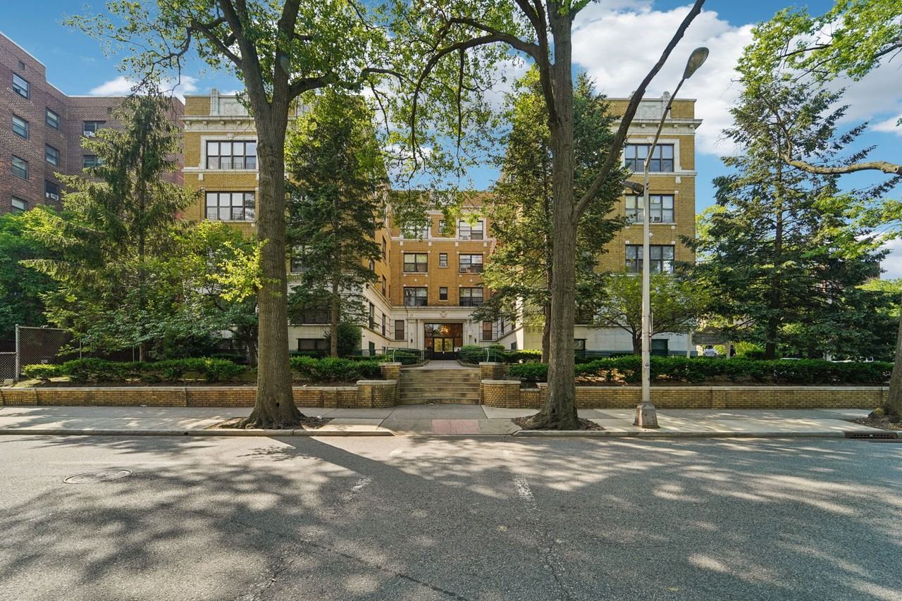 PEEK Arlington Grove, LLC - Photo 4 of 13