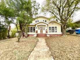 810 W Magnolia Ave - Photo 1 of 1