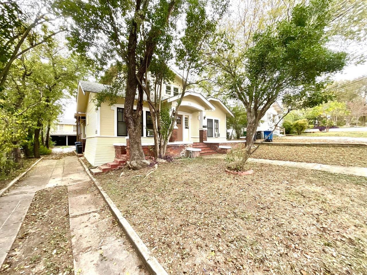 810 W Magnolia Ave - Photo 3 of 50