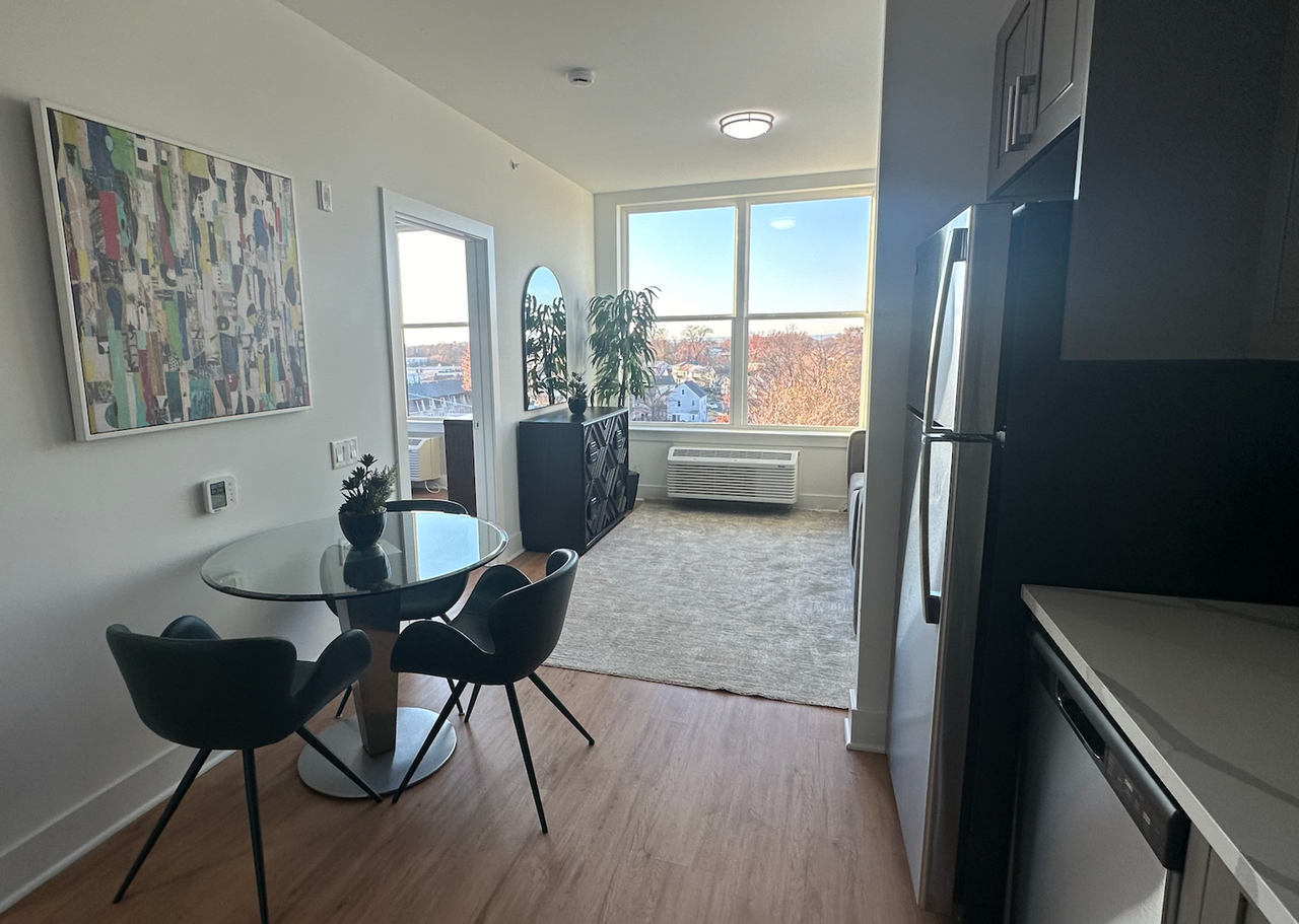 Meridia Linden 1001 - Photo 5 of 20