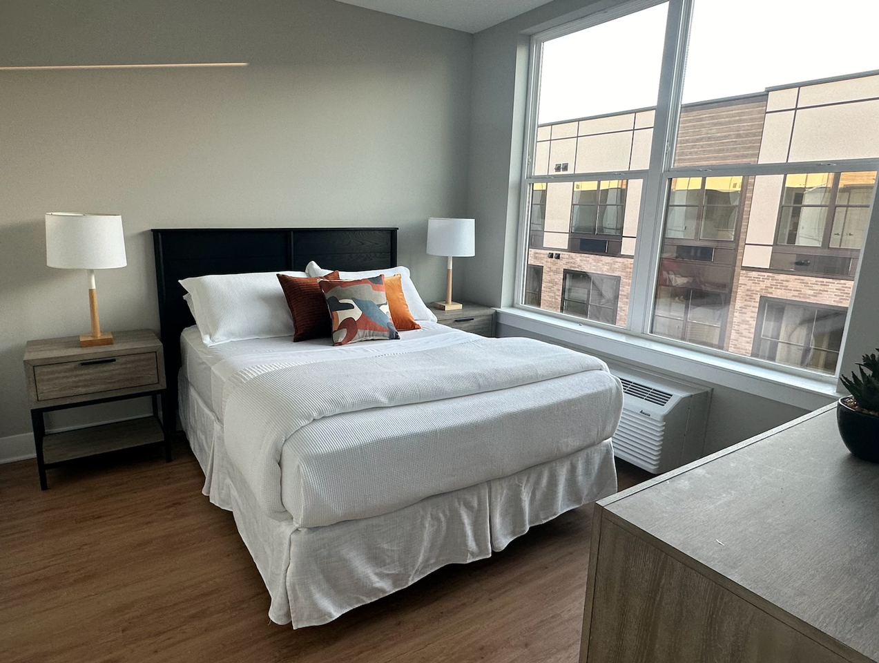 Meridia Linden 1001 - Photo 7 of 20