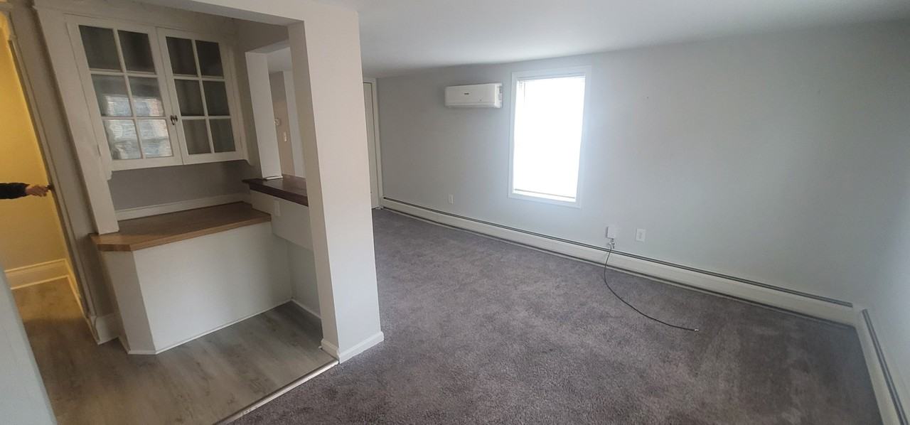 518 Bridge Street Apt A - Photo 6 of 12