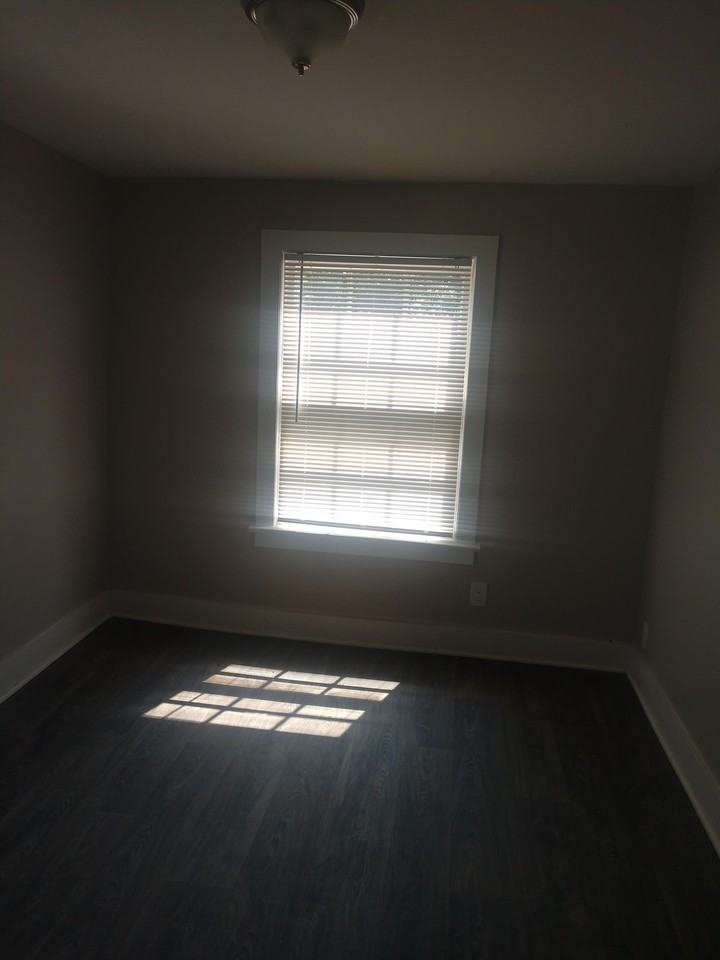 1013 Magnolia Drive Northwest - Photo 3 of 9