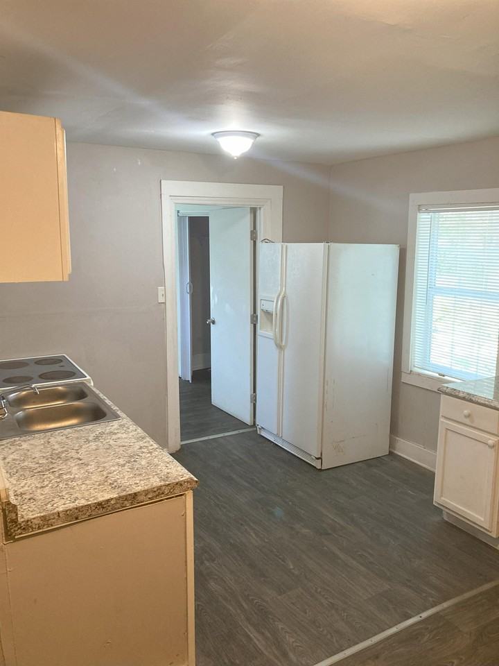 1013 Magnolia Drive Northwest - Photo 7 of 9