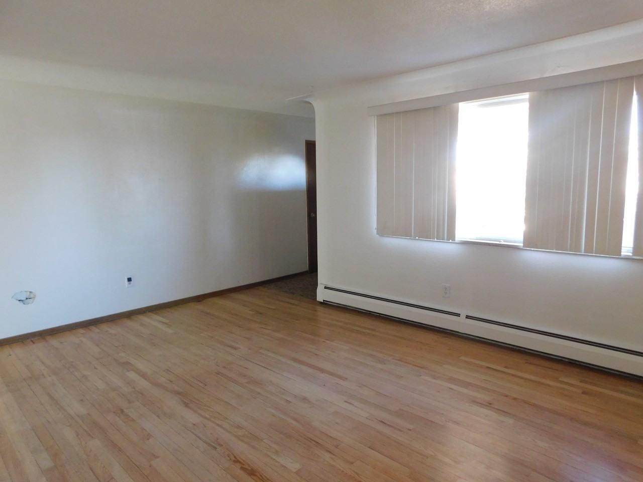 6955 Webster - Photo 6 of 22