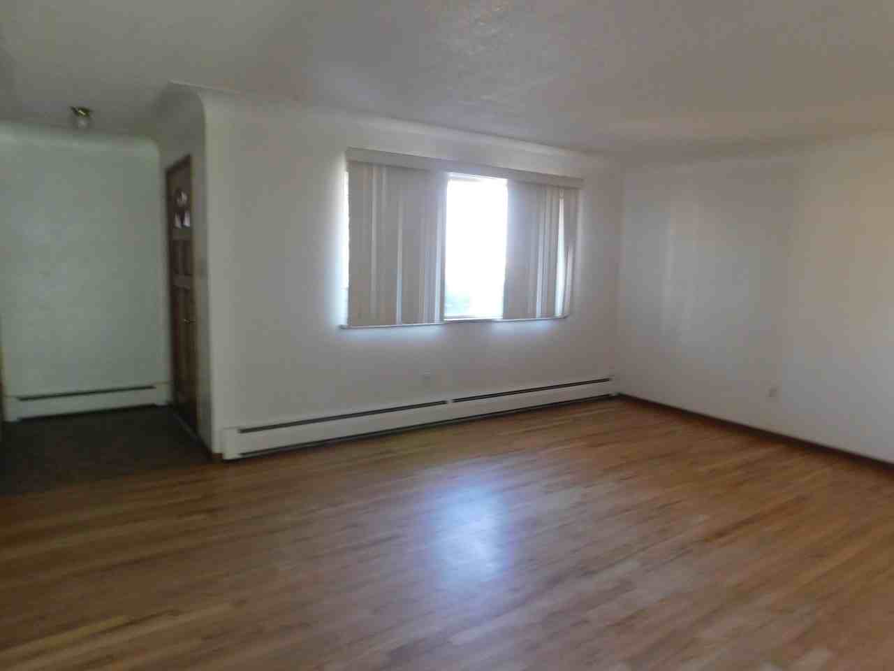 6955 Webster - Photo 7 of 22