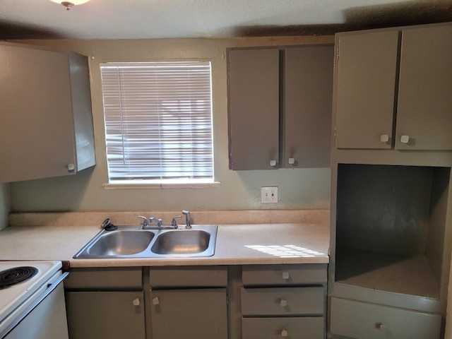 1363 Yosemite Street - Photo 2 of 7