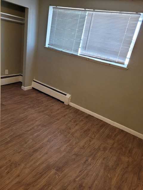 1363 Yosemite Street - Photo 4 of 7