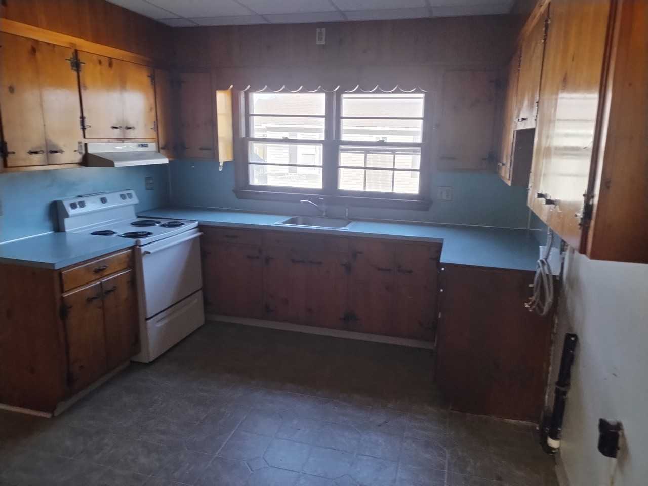 Harding - Photo 2 of 9