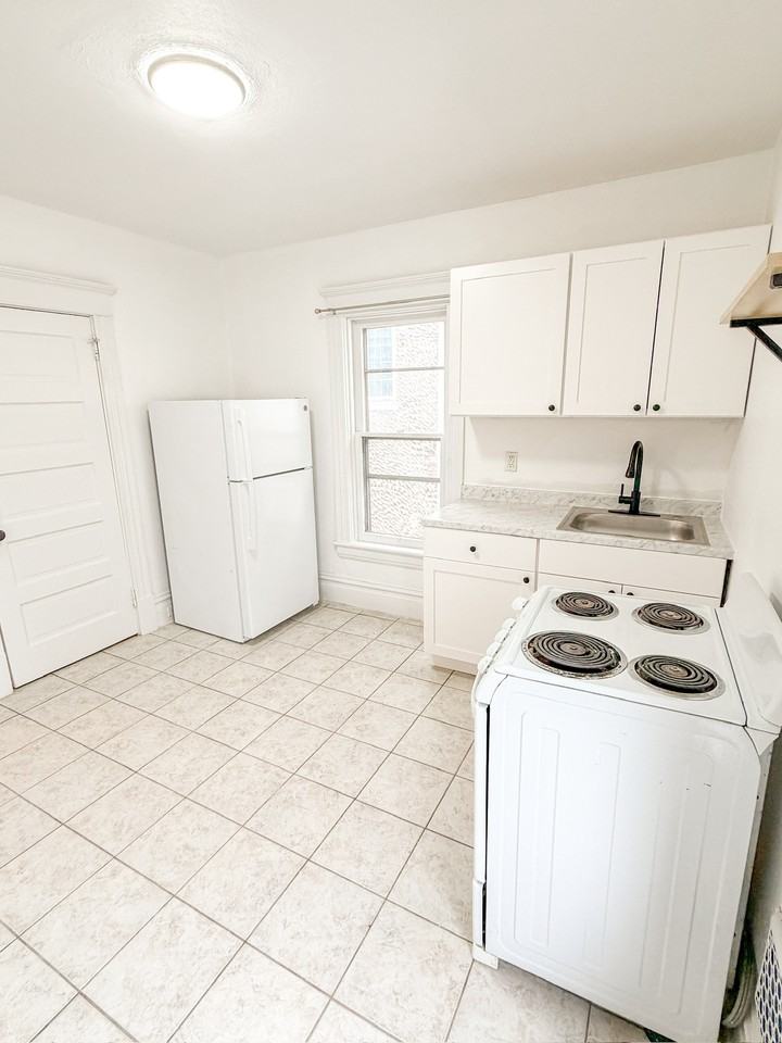 503 Tremont Avenue - Photo 6 of 16