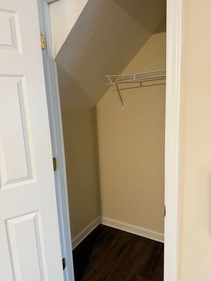 2320 East Windbrook Road - Photo 3 of 23