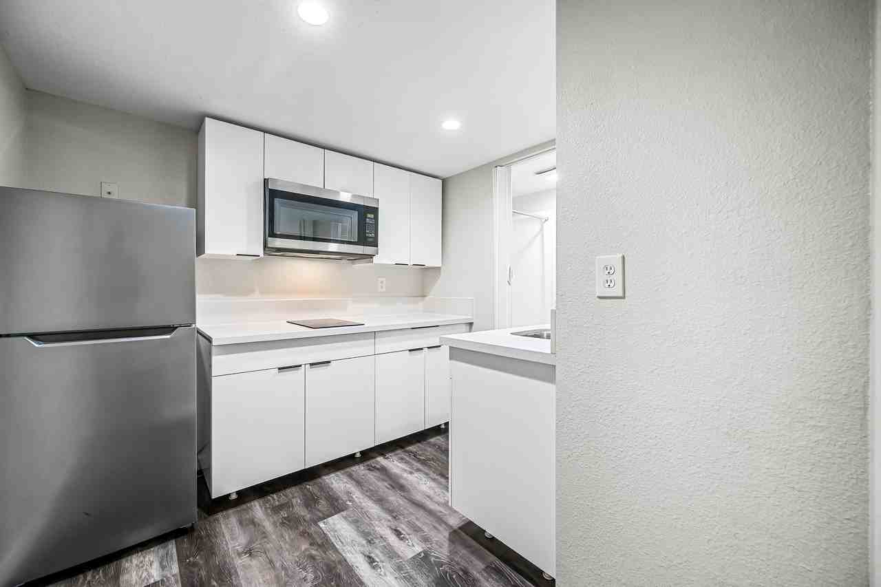 3025 North 32nd Street #10 - Photo 5 of 20