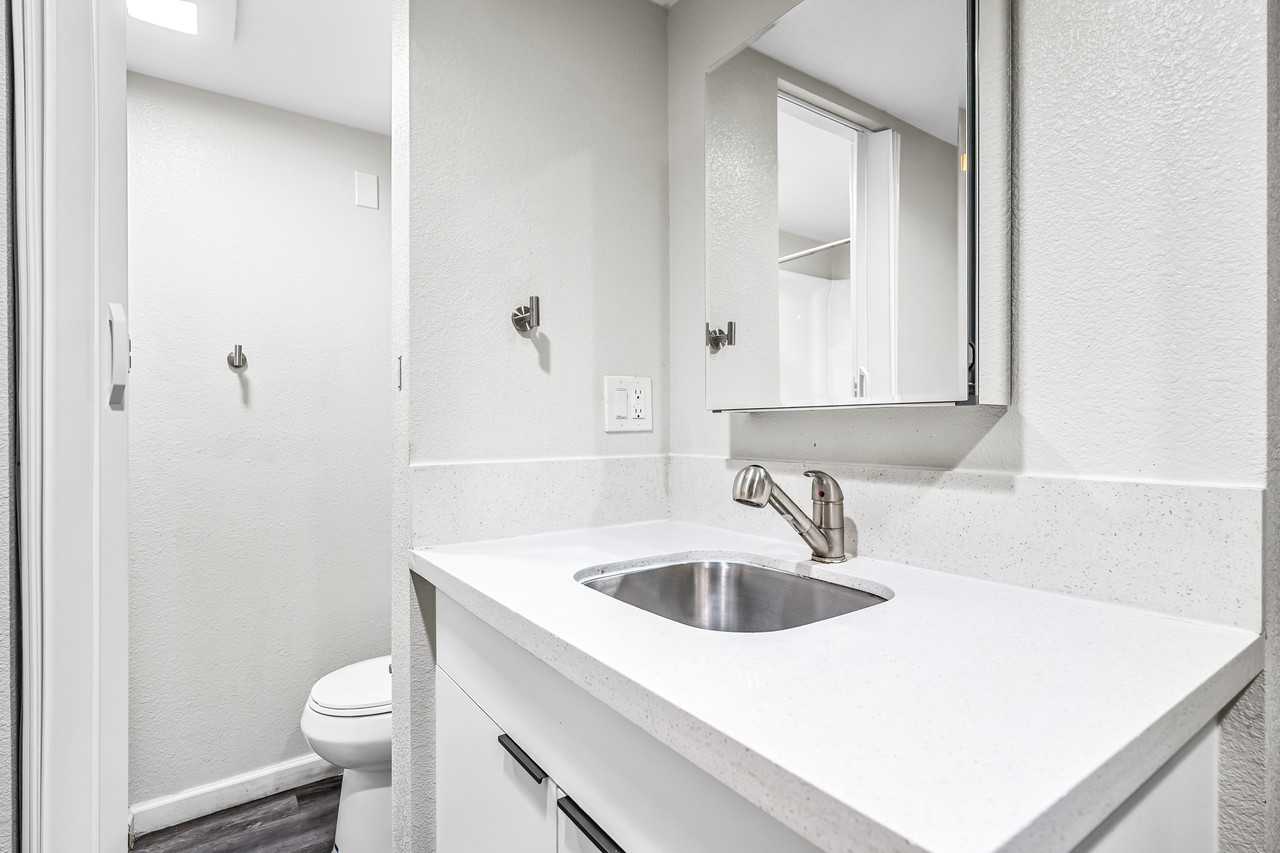 3025 North 32nd Street #10 - Photo 7 of 20