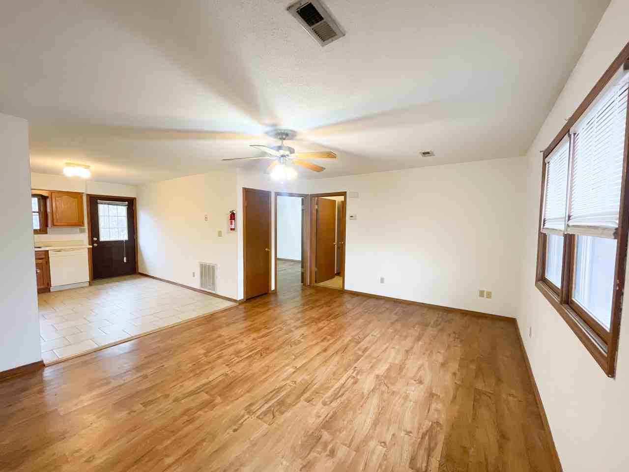 1589 Belair Drive - Photo 2 of 22