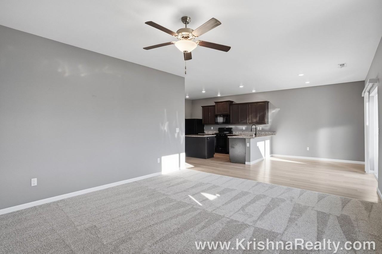 1506 West 12th Street - Photo 5 of 24