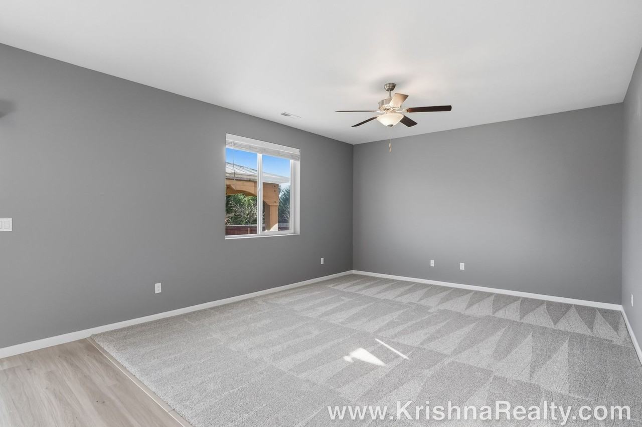 1506 West 12th Street - Photo 7 of 24