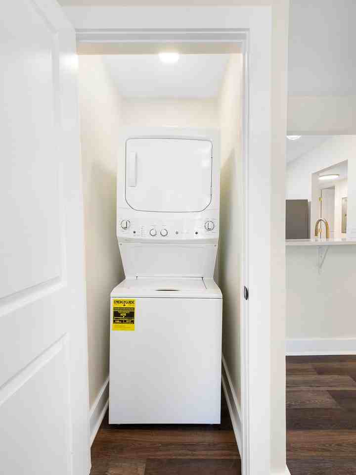 2140 Acklen Avenue - Photo 3 of 23