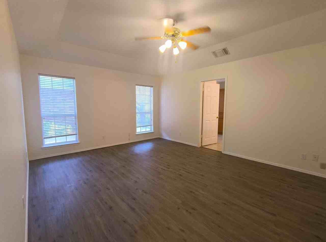 4301 Pinion Ridge Drive - Photo 7 of 14