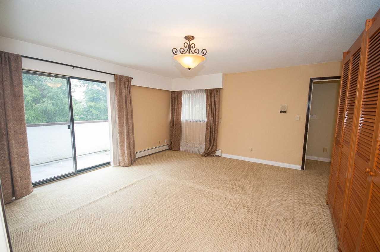 2131 Kirkstone Road - Photo 6 of 11