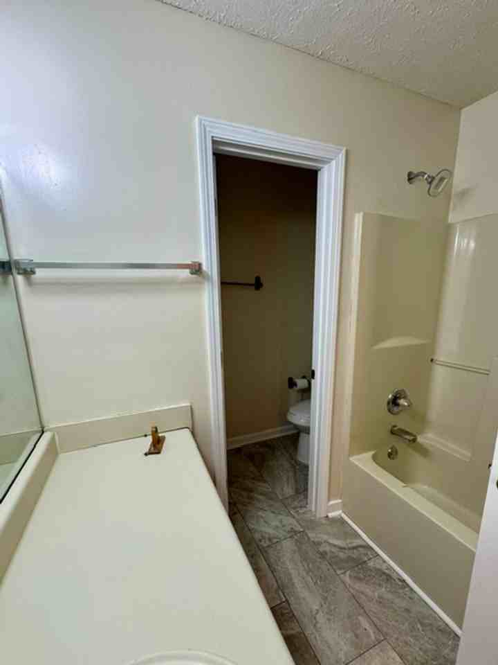 246 Harmon Dr - Photo 7 of 7