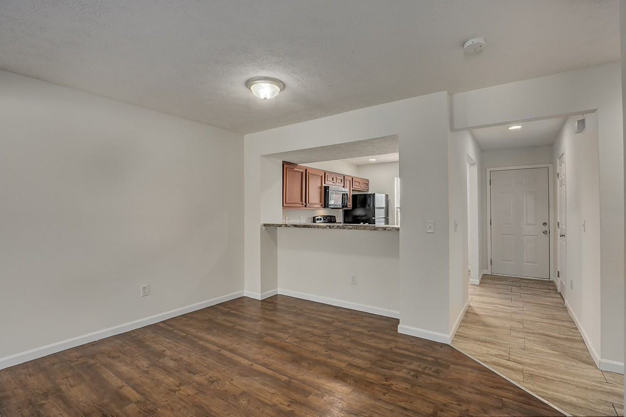 Athens Community - Photo 5 of 50