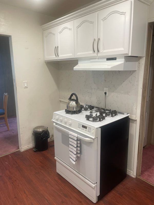 13011 Paxton Street - Photo 4 of 10