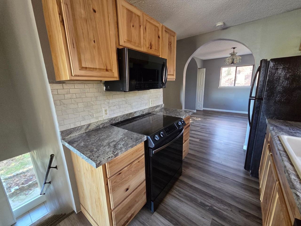 109 Ohio Ct - Photo 6 of 21