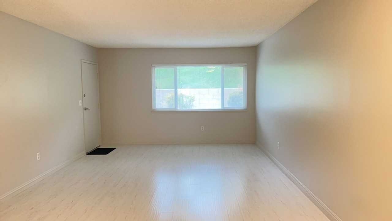 22745 Palm Avenue - Photo 2 of 19