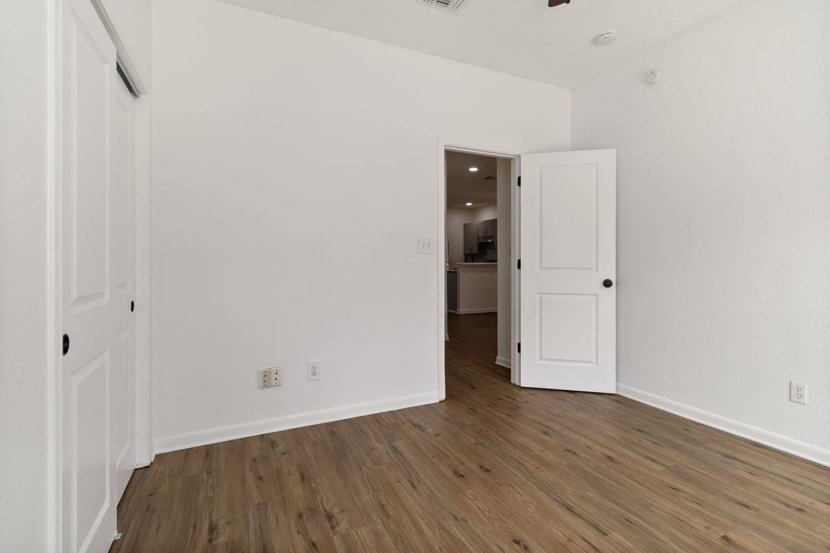 1836 Aransas Avenue - Photo 3 of 27