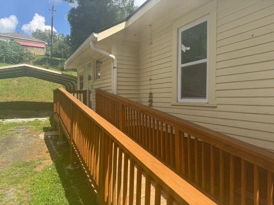 140 Juniper Street - Photo 5 of 11