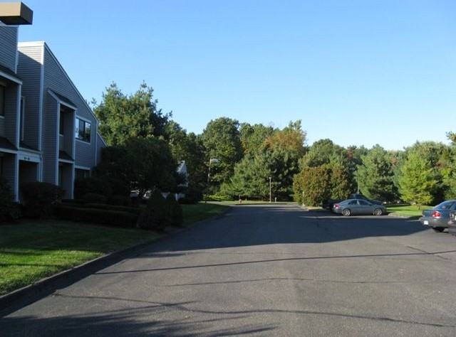 107 Hill Top Drive - Photo 4 of 16