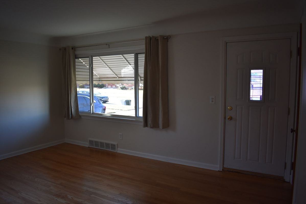 9924 Woodring Street - Photo 4 of 10