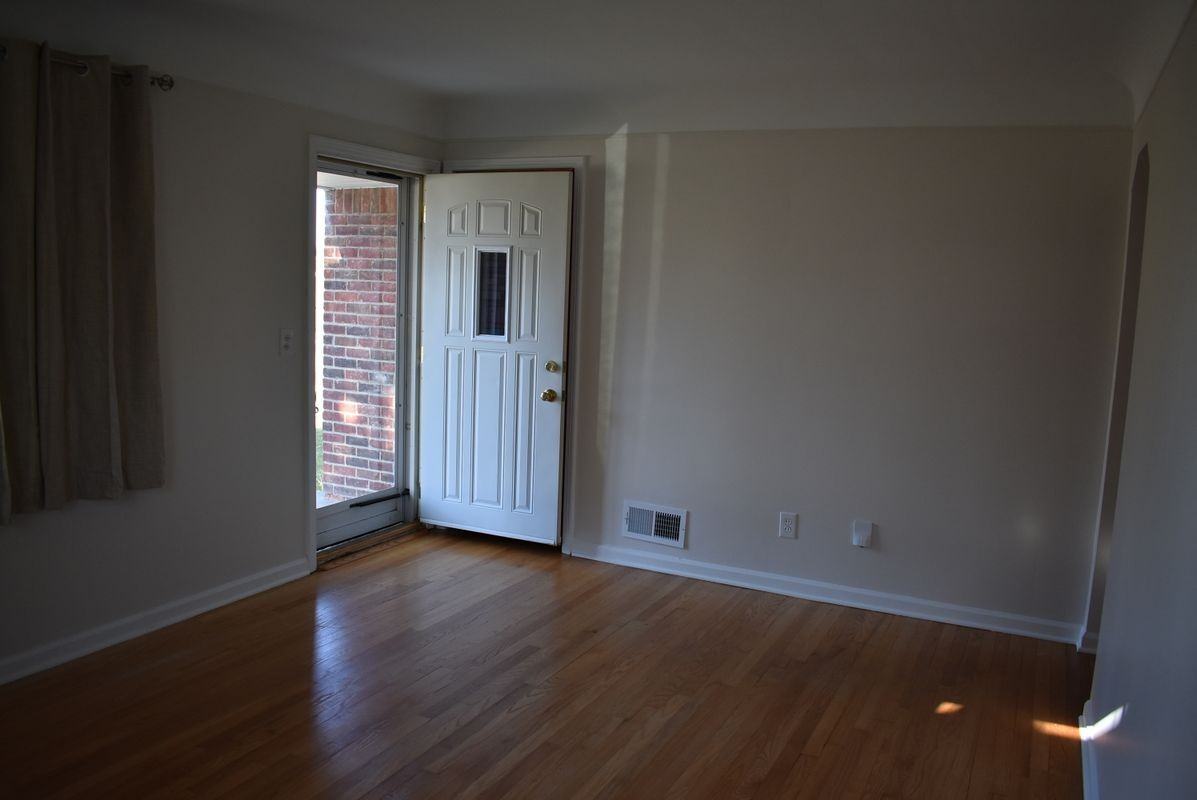 9924 Woodring Street - Photo 5 of 10